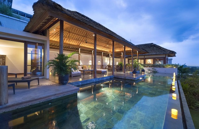 Stunning 5BR Villa, Ocean View In Jimbaran - 15Min Drive To Jimbaran Beach!