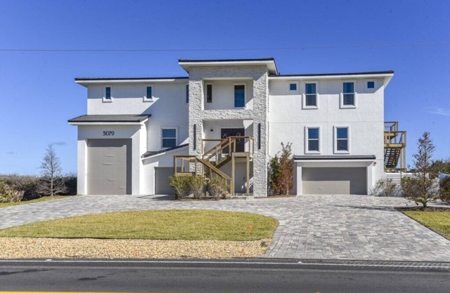 Stunning 7BR Oceanfront Home, Perfect for Groups