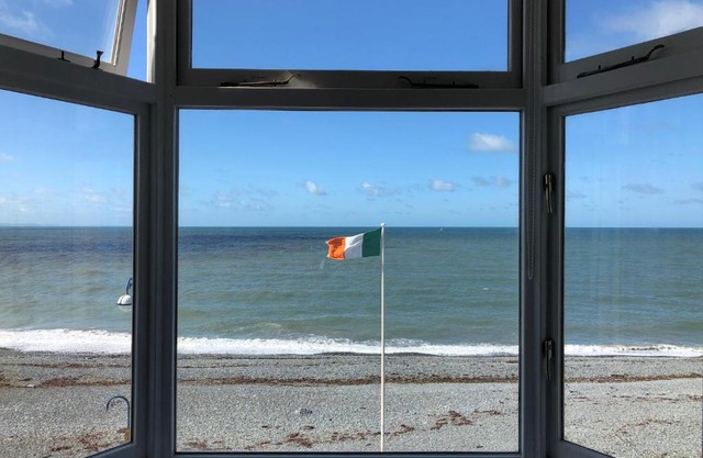 Stunning Aberystwyth South Beach Apartment