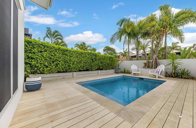 Stunning Alex Heads Beach House - Pet friendly