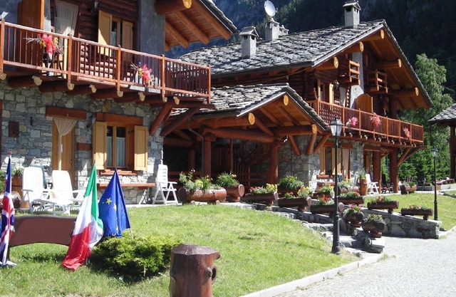 Stunning Apartment in Antey-Saint-André near Ski Lift