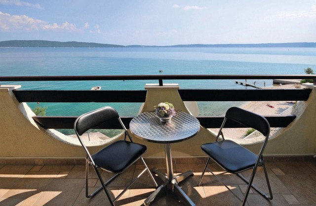 Stunning apartment in Kastel Kambelovac