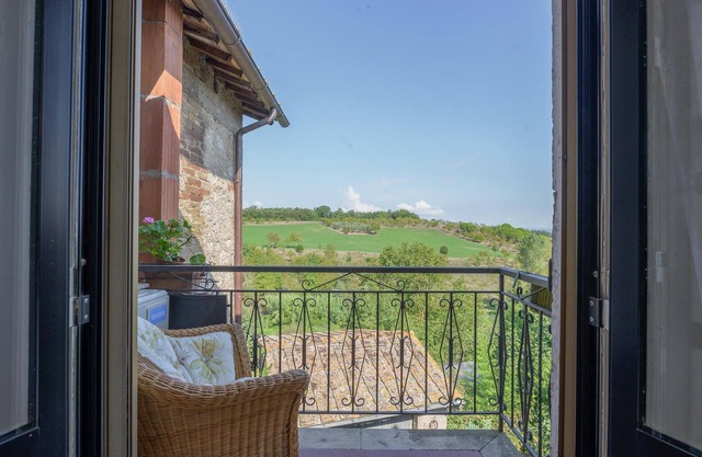 Stunning apartment in Ville di Corsano