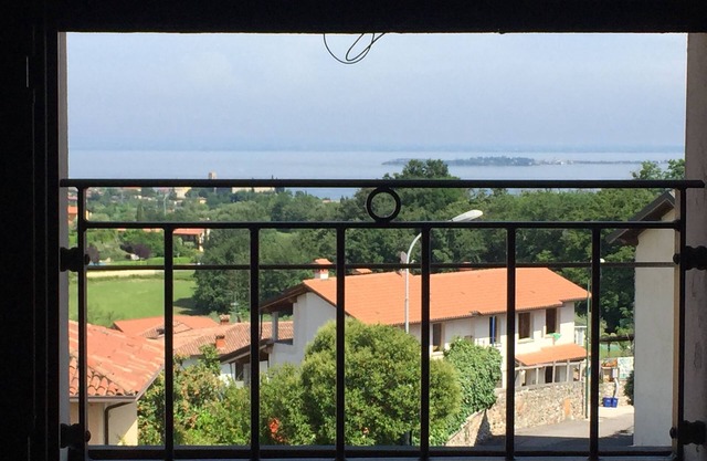 Stunning apartment with amazing views of Lake Garda