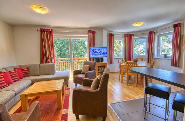 Stunning apartment, sunny location, close to golfcourse
