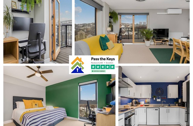 Stunning Apartment| Free Parking| Pass The Keys