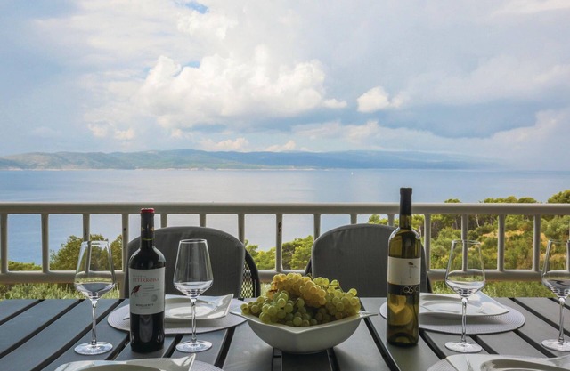 Stunning apartment in Brela with WiFi
