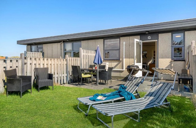 Stunning Apartment In Hvide Sande