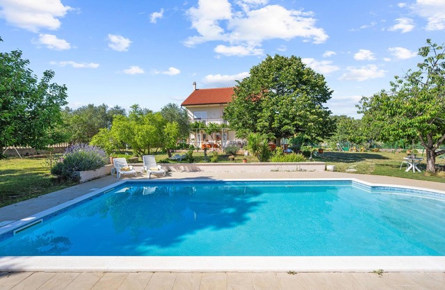 Stunning apartment in Lozovac with WiFi