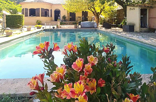 Stunning apartment in Mornas with WiFi