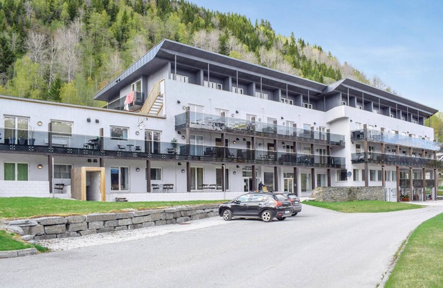 Stunning apartment in Vossestrand