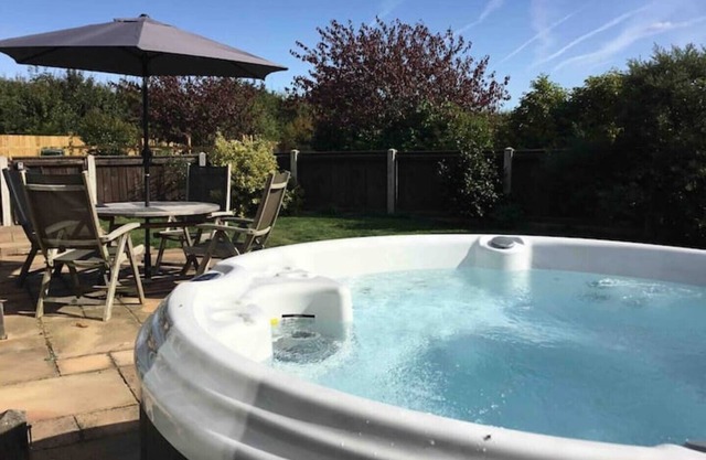Stunning Barn Conversion With Private Hot Tub
