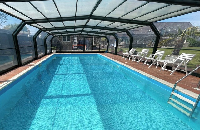 Stunning Barn with Heated Swimming Pool & Tennis Court