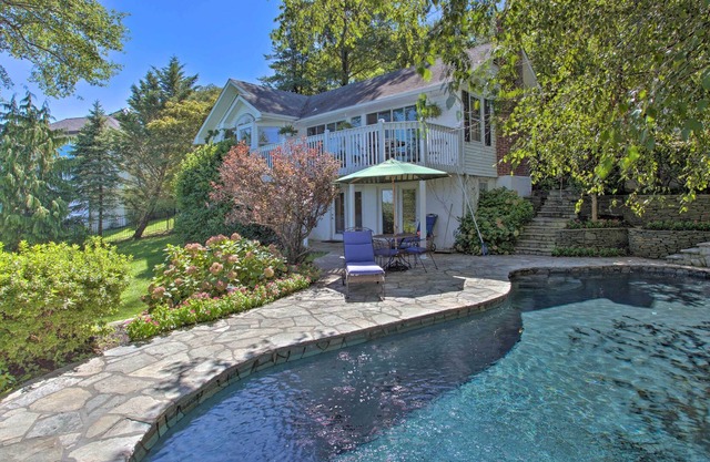 Stunning Bayfront Sandy Hook Retreat: Views & Yard