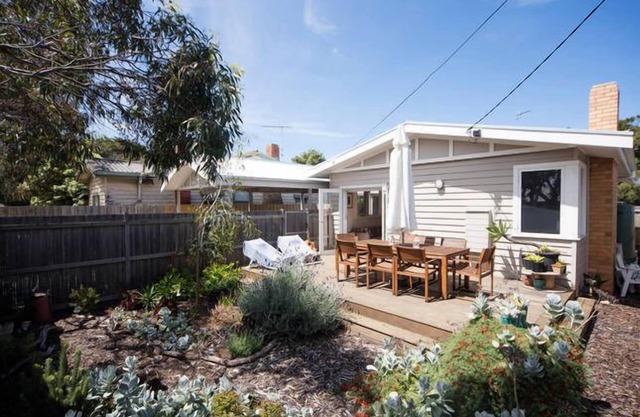 Stunning Beach Getaway Home in a Convenient Location in Barwon Heads