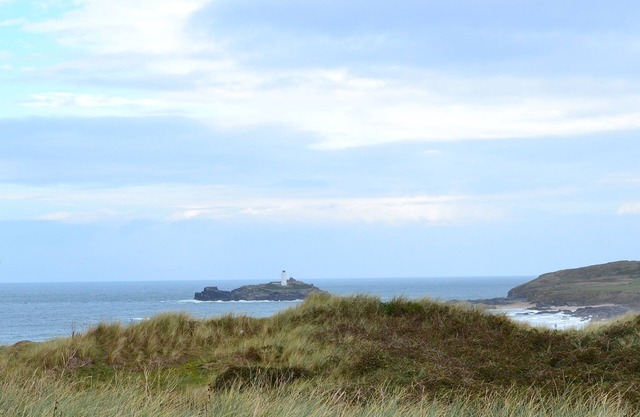 Stunning beach-side chalet with a lighthouse view - Gwithian Towans, St Ives Bay