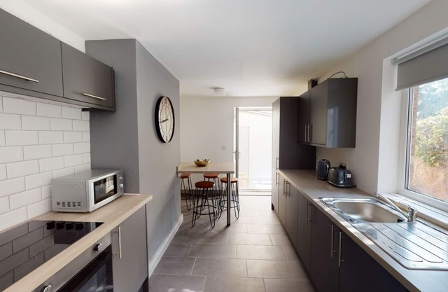 Stunning City Centre-Uni Town House