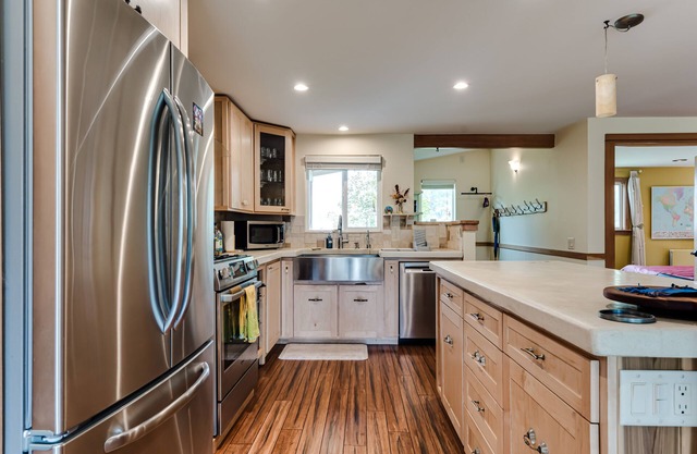 Stunning, Custom Craftsman w Lots of Light - Take it easy at this unique home!