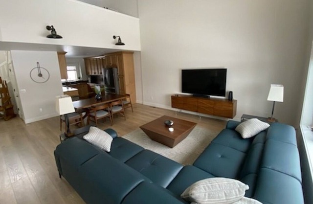 Stunning Eagle Bend Townhouse in the Heart of Bigfork