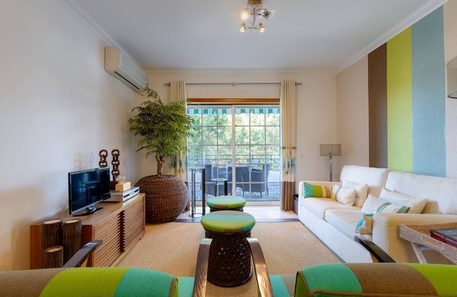 Stunning & elegant two bdr near the Pine Cliffs