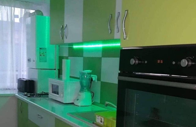 Stunning Green Studio 43