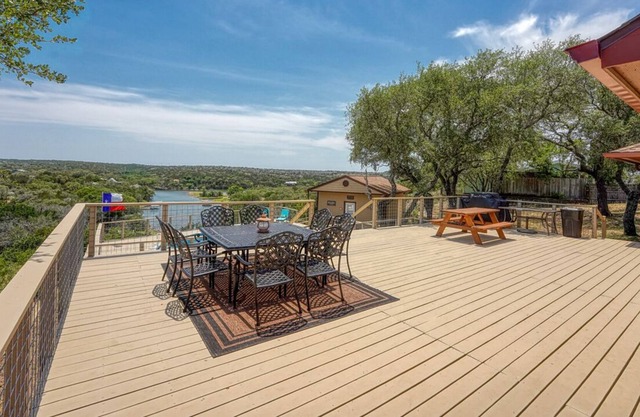 Stunning Hill Country Retreat overlooking Lake Buchanan!