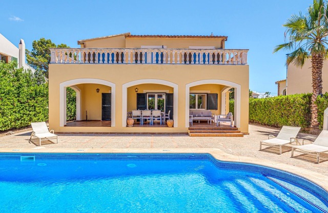 Stunning Holiday Home “Villa Paula” with Terrace, Garden, Pool & Wi-Fi