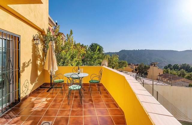 Stunning home in Cenes de la Vega