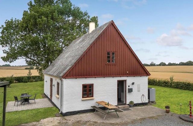 Stunning Home In Bandholm With Kitchen