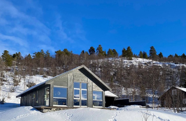 Stunning home in Bjorli with WiFi
