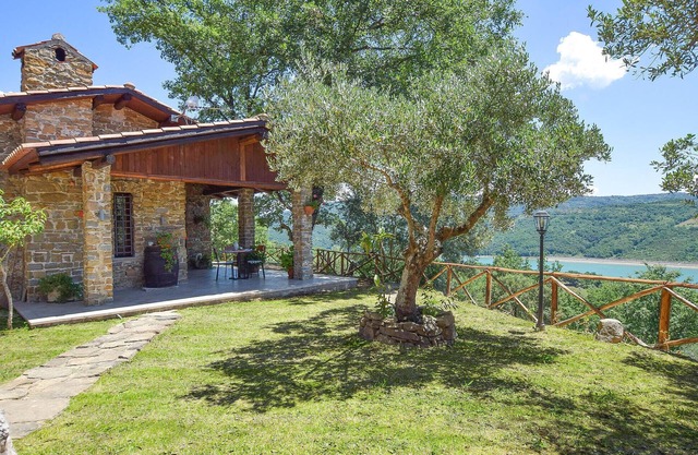 Stunning home in Cicerale