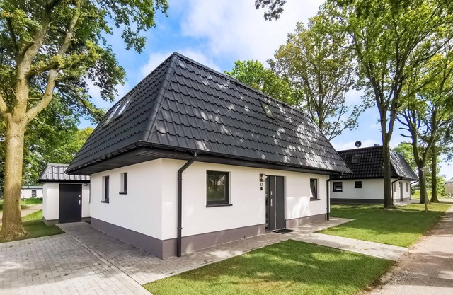 Stunning home in Den Oever with WiFi