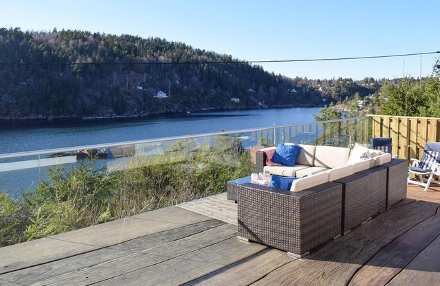 Stunning Home in Drøbak With 3 Bedrooms and Wifi