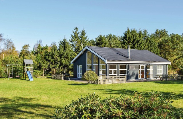 Stunning home in Ebeltoft with sauna