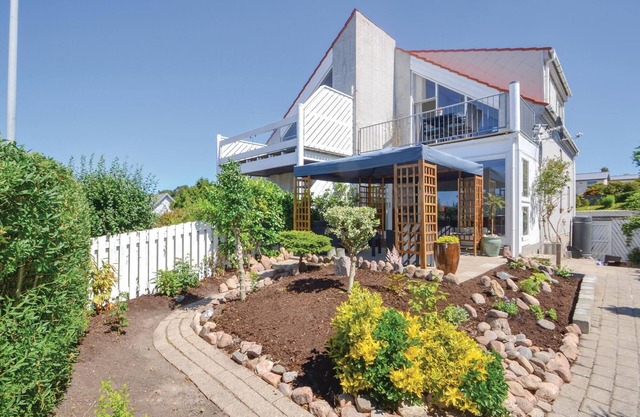 Stunning home in Ebeltoft with WiFi