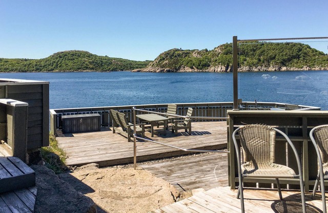 Stunning home in Farsund with WiFi