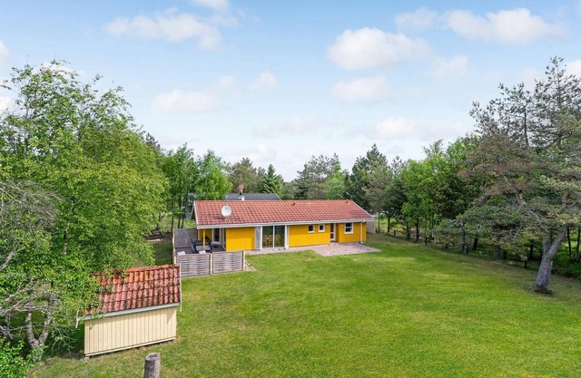 Stunning home in Fjerritslev with WiFi