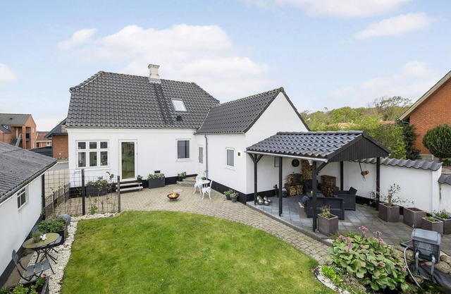 Stunning home in Fjerritslev with WiFi