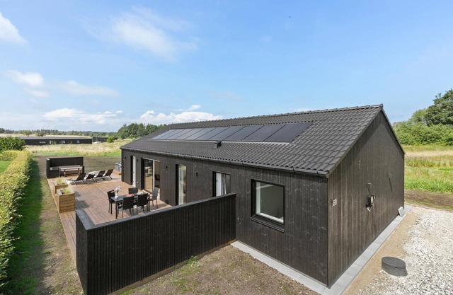 Stunning home in Grenaa with sauna