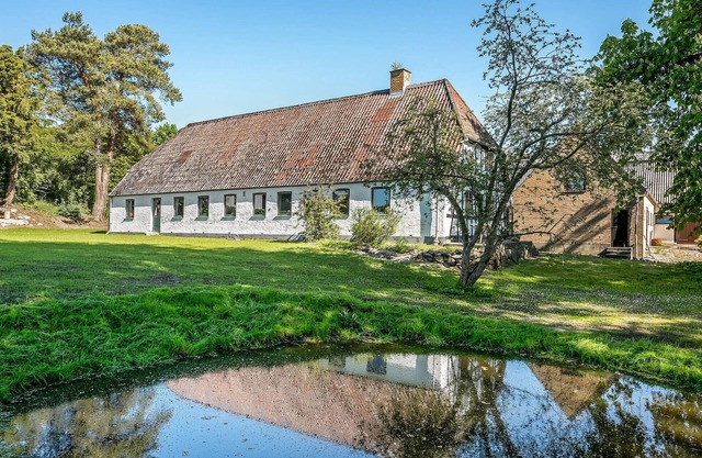 Stunning home in Haarby with kitchen