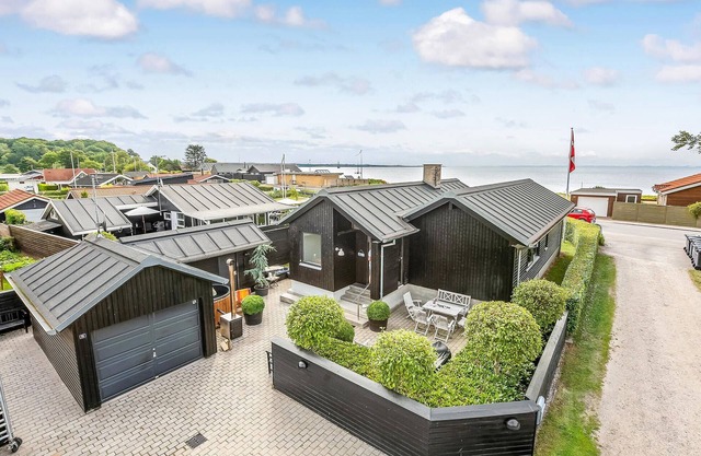 Stunning home in Haderslev with WiFi