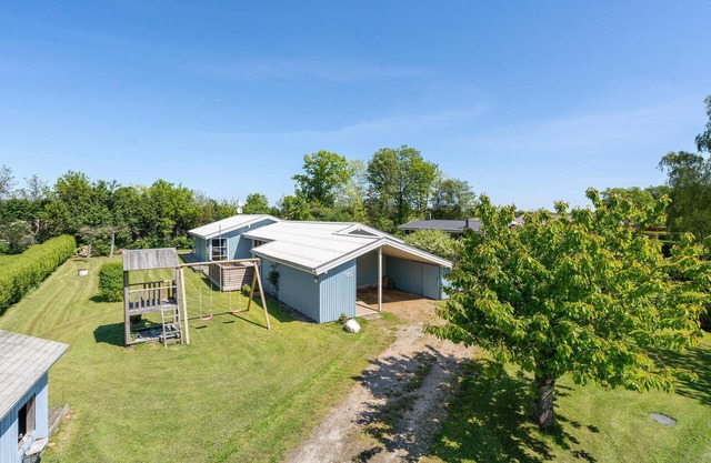 Stunning home in Juelsminde with WiFi