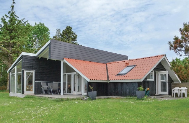 Stunning home in Knebel