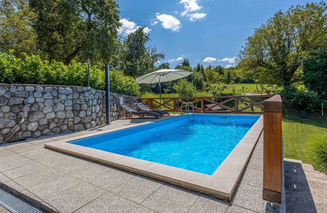 Stunning home in Lukovdol with sauna