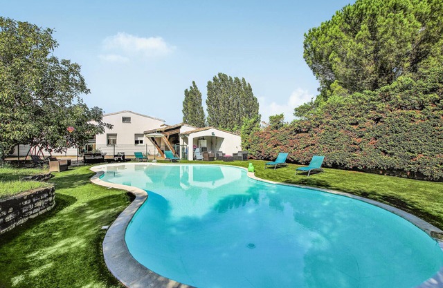 Stunning home in Malataverne