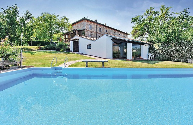 Stunning home in Monticiano with WiFi