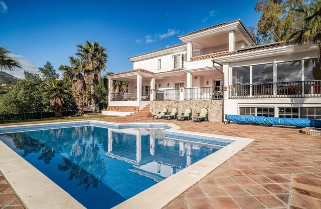 Stunning home in Monda with WiFi