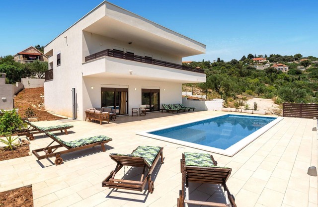 Stunning home in Novo Selo with WiFi
