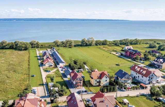 Stunning home in Krynica Morska with WiFi