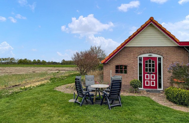 Stunning home in Putten with WiFi